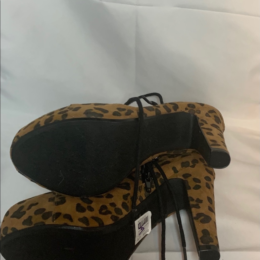 Leopard Print Bootie - Picture 4 of 4